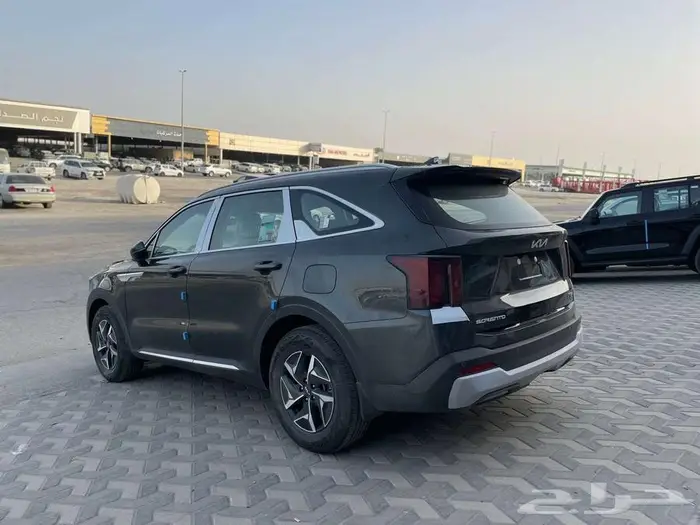 كيا سورنتو GL هايبرد 2025 3