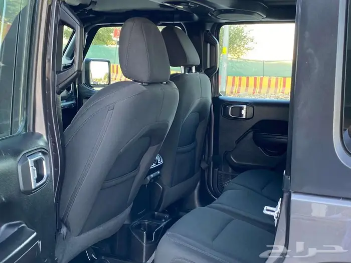 جيب رانجلر 2021 12