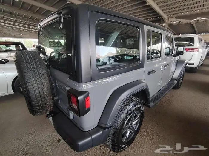 رنجلر سبورت مستعملة موديل 2021 4سلندر 4باب 11