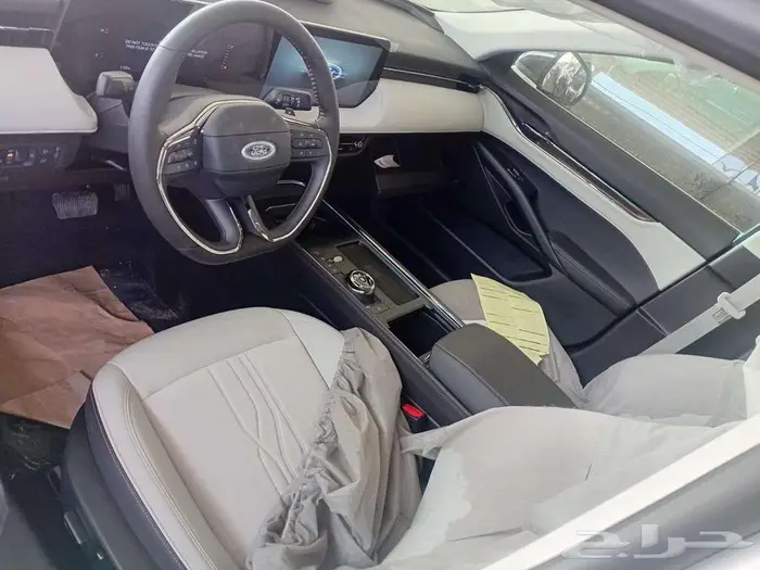 فورد تورس تيتانيوم 2026 7