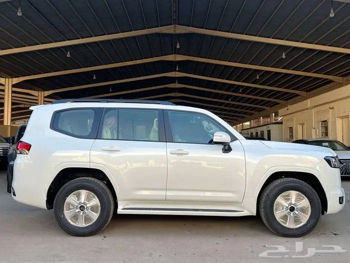 تويوتا لاندكروزر GXR2 بنزين 2026 كاش واقساط ودفعتين 2