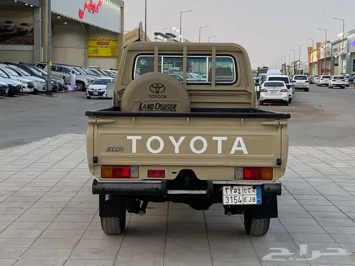 تويوتا شاص بنزين قير عادي 2016 4