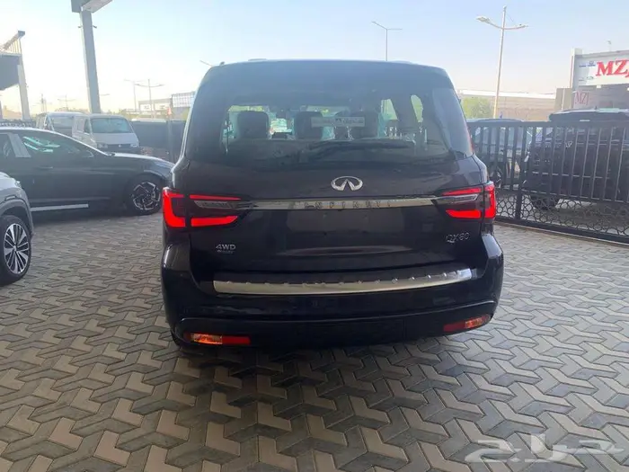 عرض خاص على انفينتي QX80 2024 برو اكتيف وبلاك اديشن 26