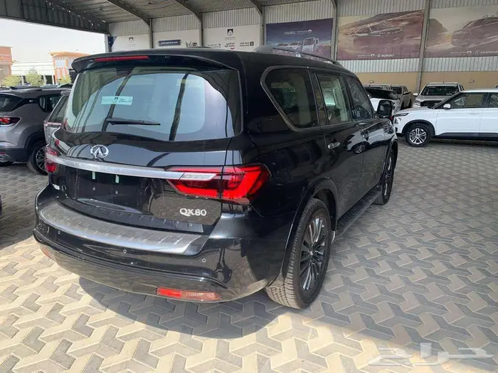عرض خاص على انفينتي QX80 2024 برو اكتيف وبلاك اديشن 7