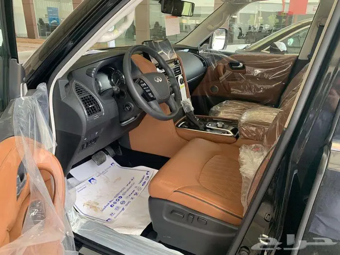 عرض خاص على انفينتي 2024 QX80 برو اكتيف وبلاك اديشن 9