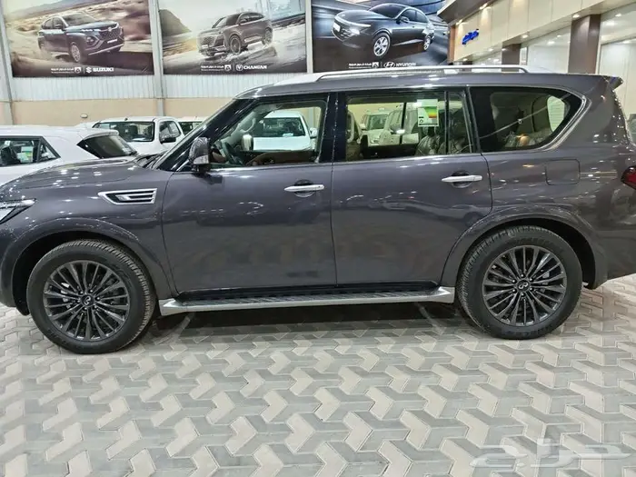 عرض خاص على انفينتي 2024 QX80 برو اكتيف وبلاك اديشن 25