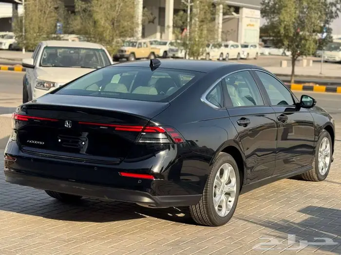 هوندا اكورد استاندر 2025 11