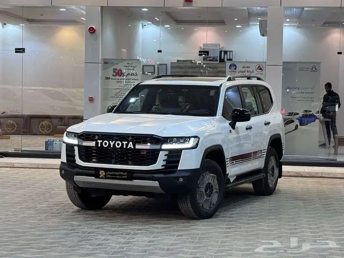 لاند كروزر GR بريمي فل كامل 2025 كاش واقساط 0