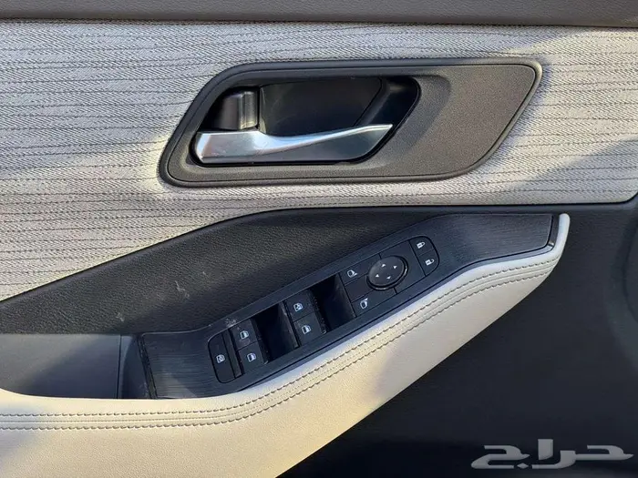 نيسان اكس تريل استاندر 5 مقاعد دبل 2024 6