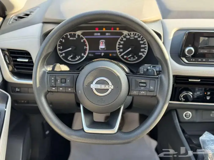 نيسان اكس تريل استاندر 5 مقاعد دبل 2024 9