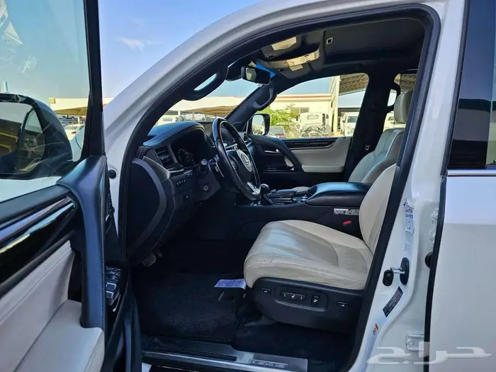 لكزس LX570 فل كامل 2016 8