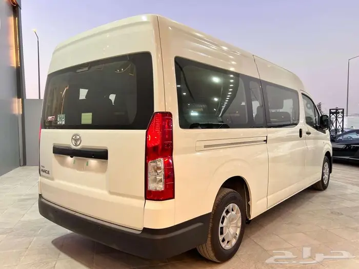 تويوتا هايس 13 راكب ديزل قير عادي 2026 3