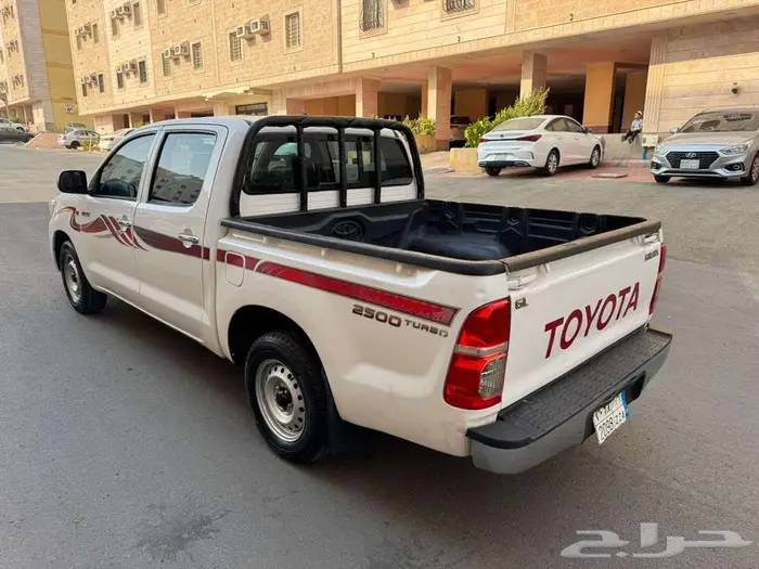 هايلوكس 2013 ديزل نضيف 0