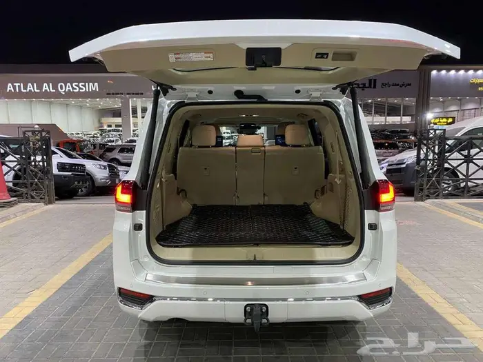 تويوتا في اكس ار 2022 ابيض ماشيه 28000كم 12