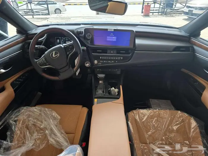 LEXUS. ES 350 2025 CC استندر كاش وتقسيط 10