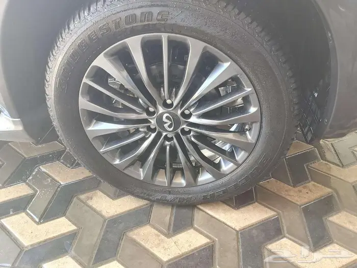 انفنتي QX80 برو اكتف و بلاك ايديشن موديل 2024 21