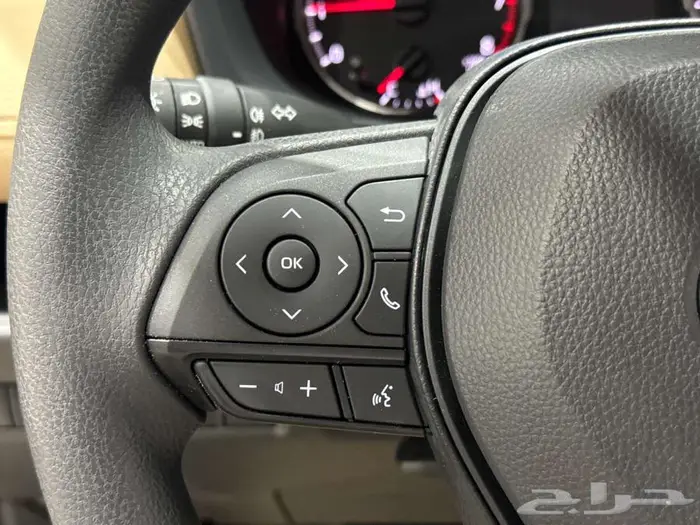 تويوتا راف فور نص فل فتحة سقف اسود بنزين 2025 اقل سعر 17