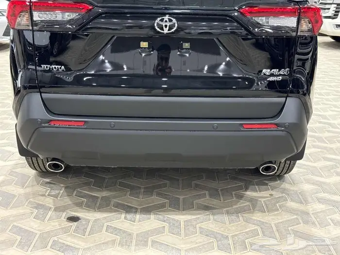 تويوتا راف فور نص فل فتحة سقف اسود بنزين 2025 اقل سعر 33