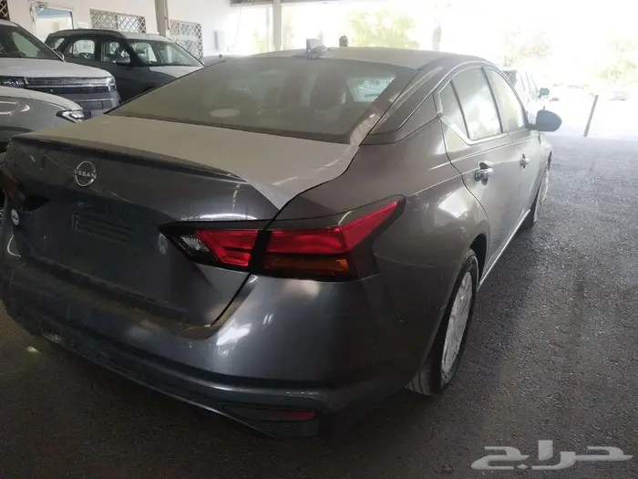 نيسان التيما 2025 استندر ابيض وتتانيوم ب 98000 اقل سعر 2