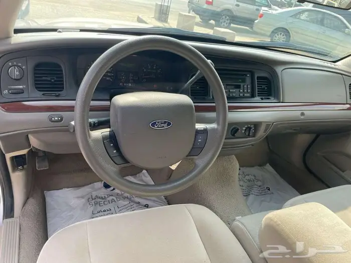 فورد كراون فكتوريا 2011 مخزن 17