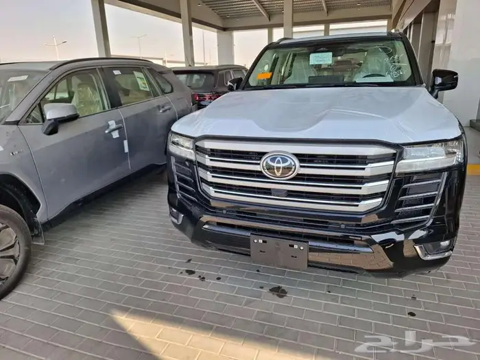 تويوتا لاندكروزر صالون GXR L4 سعودي بنزين 2026 0