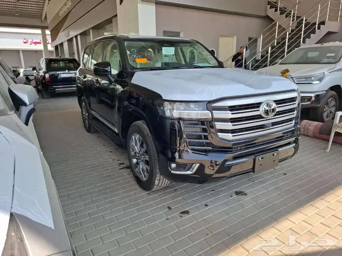 تويوتا لاندكروزر صالون GXR L4 سعودي بنزين 2026 2