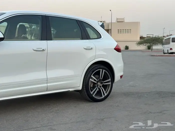 بورش كايين 13 عداد قليل 2