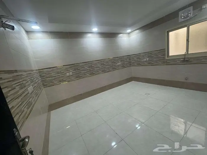 للبيع شقه حى النور 190م موقع مميز 1