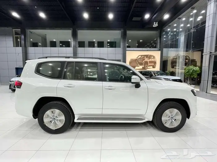 تويوتا لاندكروزر GXR L2 بنزين سعودي 2026 (273700) شامل 4