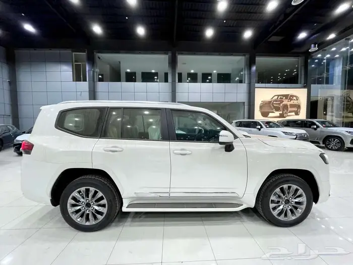 تويوتا لاندكروزر GXR L4 بنزين سعودي 2026 ( 323725) شامل 6