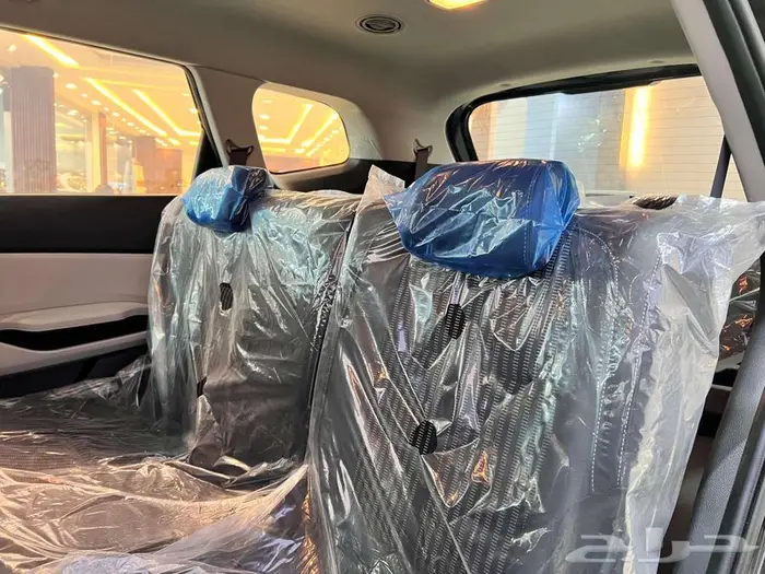 كيا كارينز نص فل موديل 2025 14