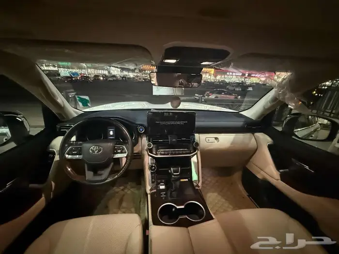 لاندكروزر 2024 GXR-L5 فل كامل سعودى ممشى 48500 االف 8