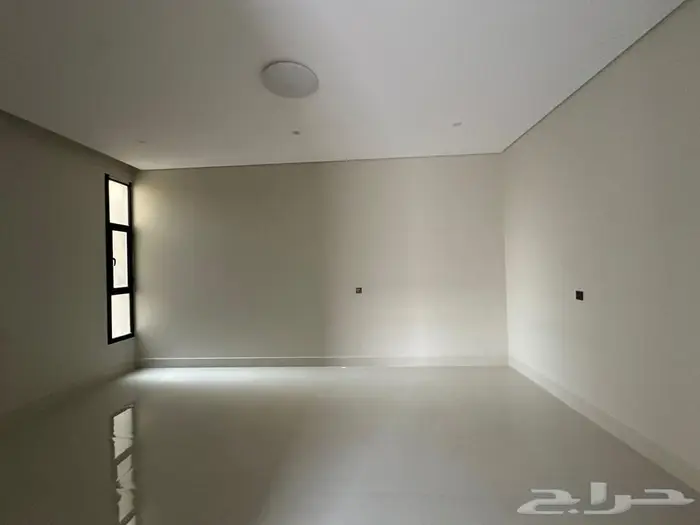 للبيع فلل بحي الشفا بموقع متميز شرق الشريان 7