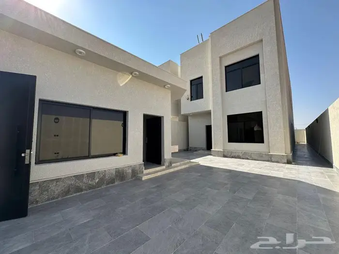 للبيع فلل بحي الشفا بموقع متميز شرق الشريان 4