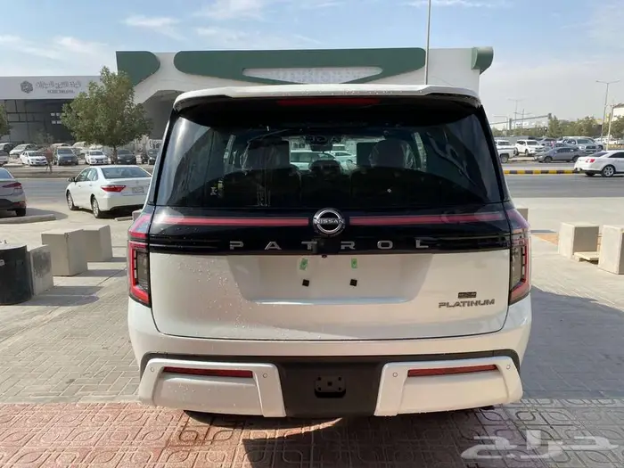 نيسان -بترول بلاتينيوم موديل 2026.ابيض - رمادي داخلي جملي 13