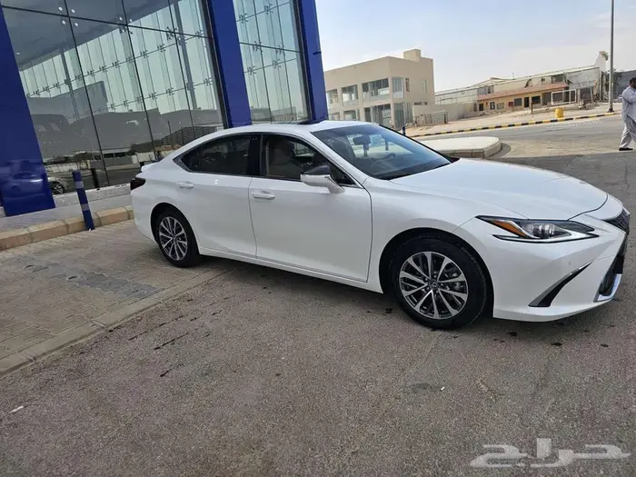 لكزس ES300AH موديل 2025 سعودي 0