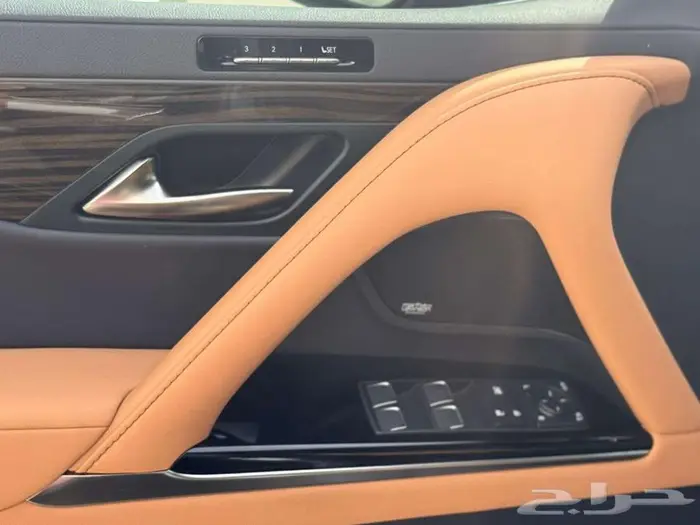 لكزس LX600 بي بي موديل 2024 - عداد 28 الف 3