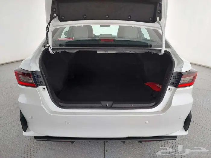 تويوتا يارس Y 2023 8