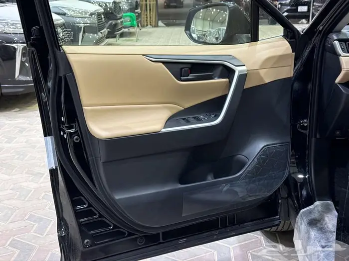 تويوتا راف فور ستاندر دبل أسود هايبرد 2025 اقل سعر كاش وبنوك 23