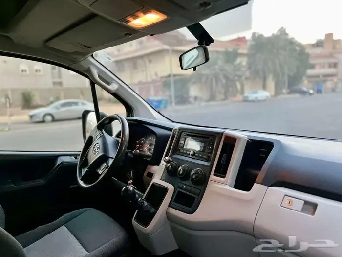 باص 2019 بضاعة سقف عالي ب 72 الف بالضريبة 8