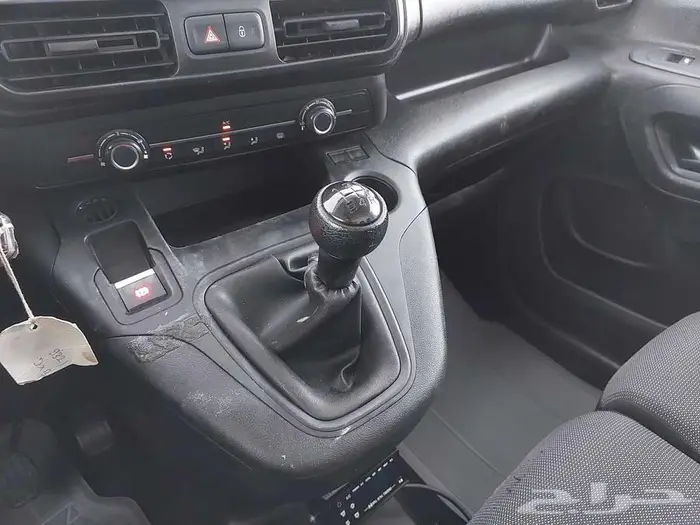 بيجو بارتنر Short van 2023 5