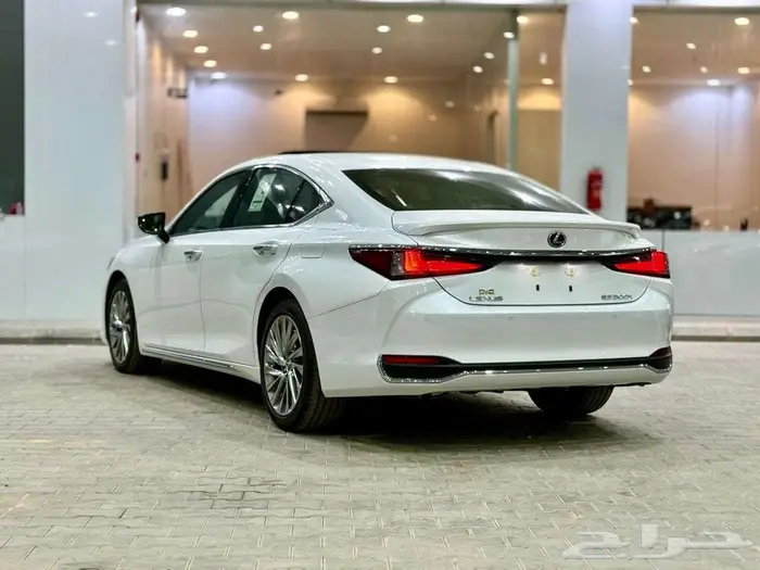 لكزس ES 300 HH موديل 2025 - عرض نهايه العام 224000 13