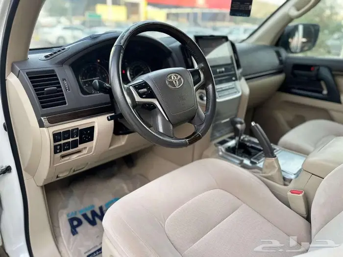 تويوتا لاندكروزر - 8 سلندر - GXR- ديزل 2021 13