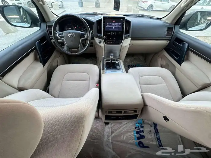 تويوتا لاندكروزر - 8 سلندر - GXR- ديزل 2021 11