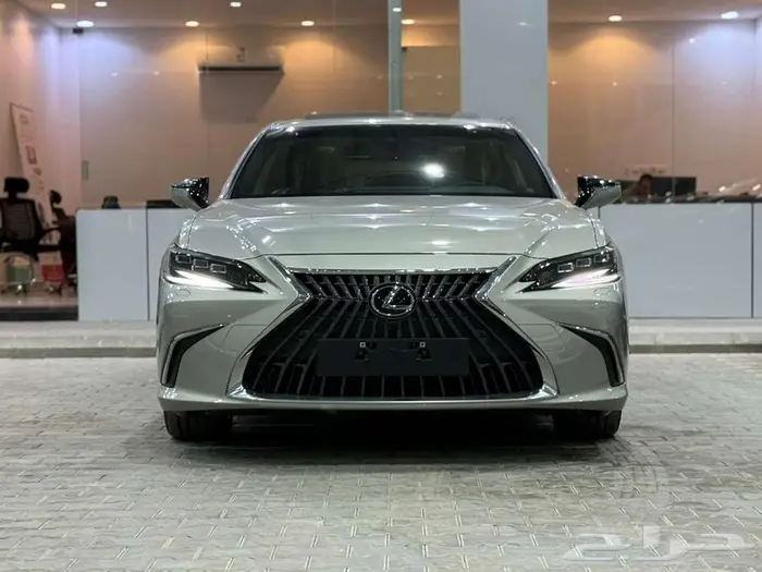 لكزس ES 300 HH موديل 2025 - عرض نهايه العام 224000 24