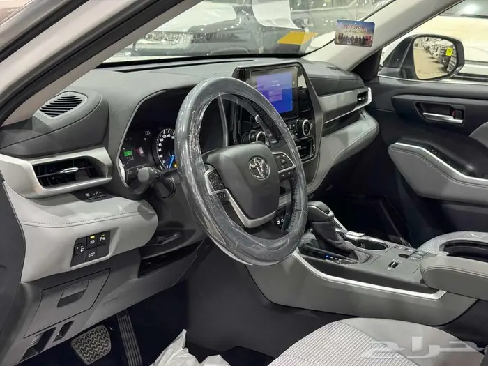 تويوتا هايلاندر نص فل دبل أبيض هايبرد 2025 اقل سعر 32