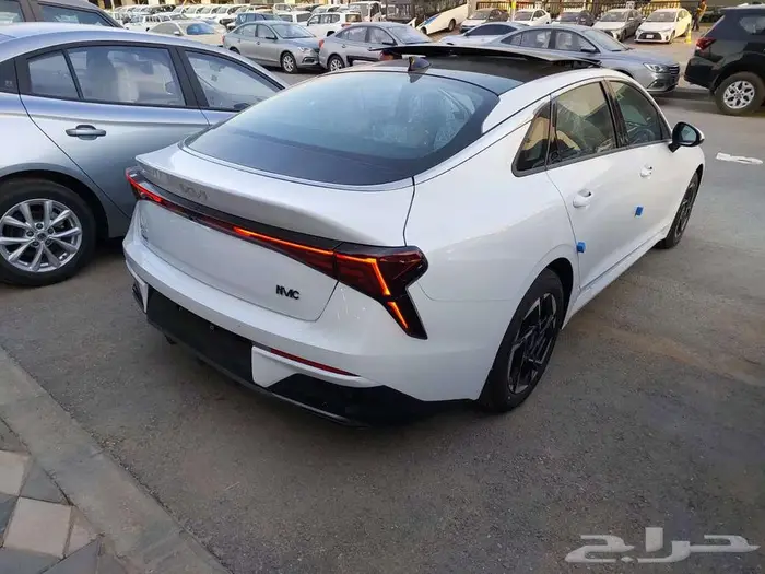 كيا كي 5 GLS 2026 14