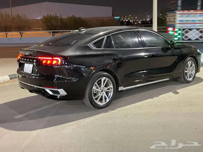 فورد توروس أسود 2023 مستخدم نظيف 5