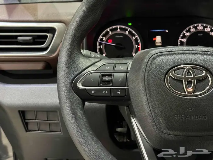 تويوتا اينوفا ستاندر رمادي بنزين 2026 اقل سعر كاش واقساط 18