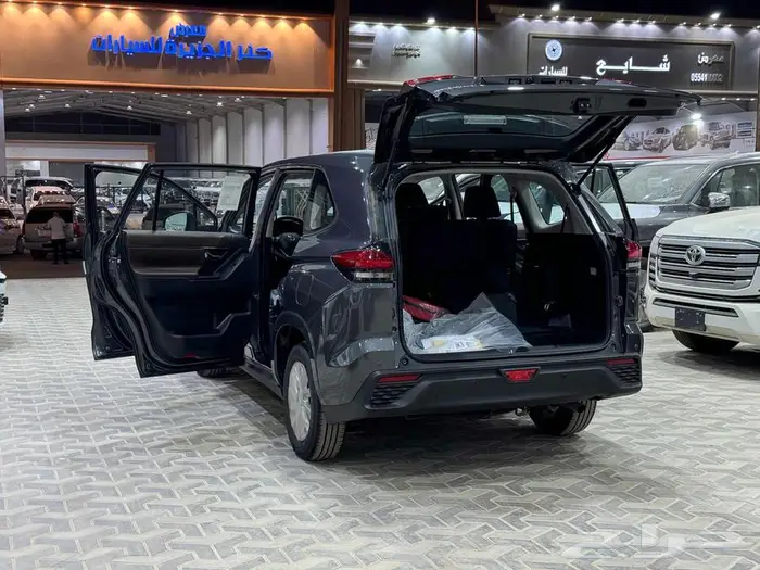 تويوتا اينوفا ستاندر رمادي بنزين 2026 اقل سعر كاش واقساط 36